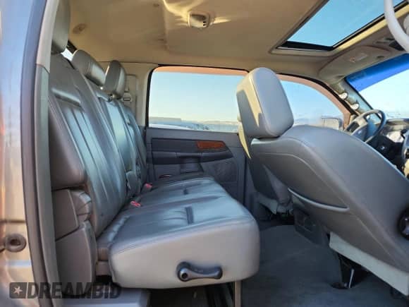 2006 Dodge 3500 Laramie with VIN 3D7LX39C76G232953, listed as a Copart auction lot 85952015 with 256,372 mi miles and Clean title. Bid and sale history available at DreamBid. Image 10.