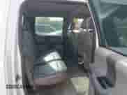 2017 Ford F-250 XL z VIN 1FT7W2AT1HED31525, wystawiony jako IAAI lot #43505631 z przebiegiem 192 370 mil mil oraz . Historia ofert i sprzedaży dostępna na DreamBid. Obrazek 8.