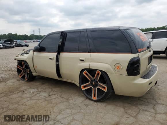 2007 Chevrolet TrailBlazer SS с VIN 1GNES13H872277377, выставлен на аукционе Copart как лот 54601685 с пробегом Не указан миль и Списание • Salvage title. История ставок и продаж доступна на DreamBid. Изображение 2.