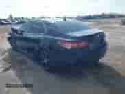 2019 Toyota Camry SE z VIN 4T1B11HK7KU276104, wystawiony jako IAAI lot #42741592 z przebiegiem 101 390 mil mil oraz . Historia ofert i sprzedaży dostępna na DreamBid. Obrazek 3.