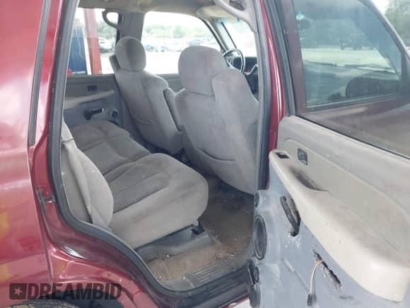 2001 Chevrolet Tahoe LS with VIN 1GNEC13T51J264911, listed as a IAAI auction lot 42263124 with 365,825 mi miles and . Bid and sale history available at DreamBid. Image 8.