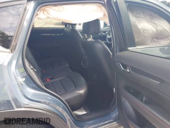 2025 Mazda CX-5 S Carbon Edition z VIN JM3KFBCM8S0646821, wystawiony jako IAAI lot #42610837 z przebiegiem Nie podano mil oraz . Historia ofert i sprzedaży dostępna na DreamBid. Obrazek 8.