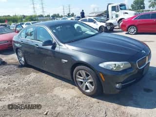 2012 BMW 5 Series 528i xDrive с VIN WBAXH5C5XCDW08081, выставлен на аукционе IAAI как лот 42990746 с пробегом 168 762 миль миль и . История ставок и продаж доступна на DreamBid. Изображение 1.