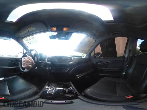 2020 Honda Pilot Touring 7-Passenger z VIN 5FNYF5H69LB000835, wystawiony jako IAAI lot #42318516 z przebiegiem 122 572 mil mil oraz . Historia ofert i sprzedaży dostępna na DreamBid. Obrazek 19.