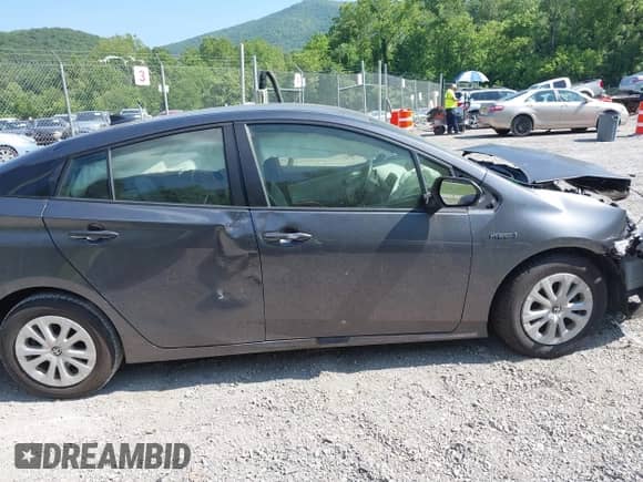 2019 Toyota Prius L Eco с VIN JTDKARFU8K3098278, выставлен на аукционе IAAI как лот 42390288 с пробегом 106 597 миль миль и . История ставок и продаж доступна на DreamBid. Изображение 14.