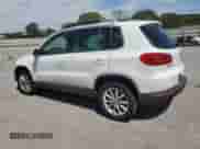 2017 Volkswagen Tiguan Wolfsburg Edition с VIN WVGRV7AX3HW501918, выставлен на аукционе Copart как лот 70432355 с пробегом 128 872 миль миль и Чистый • Clean title. История ставок и продаж доступна на DreamBid. Изображение 2.