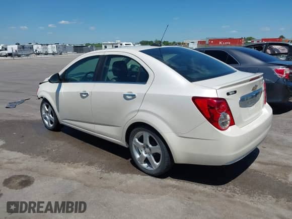 2016 Chevrolet Sonic LTZ с VIN 1G1JE5SB4G4145863, выставлен на аукционе IAAI как лот 42617124 с пробегом 69 418 миль миль и . История ставок и продаж доступна на DreamBid. Изображение 3.