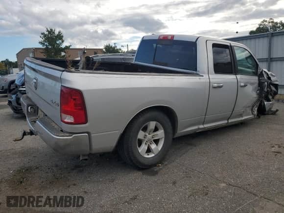 2016 Ram 1500 Big Horn z VIN 1C6RR7GT0GS170581, wystawiony jako Copart lot #85671535 z przebiegiem 133 898 mil mil oraz Szkoda całkowita • Salvage title. Historia ofert i sprzedaży dostępna na DreamBid. Obrazek 3.