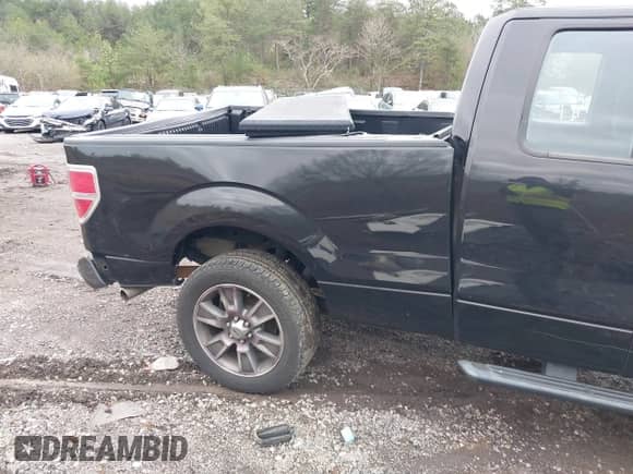 2014 Ford F-150 XL с VIN 1FTFX1CF3EFC60019, выставлен на аукционе IAAI как лот 41720720 с пробегом 127 887 миль миль и . История ставок и продаж доступна на DreamBid. Изображение 17.