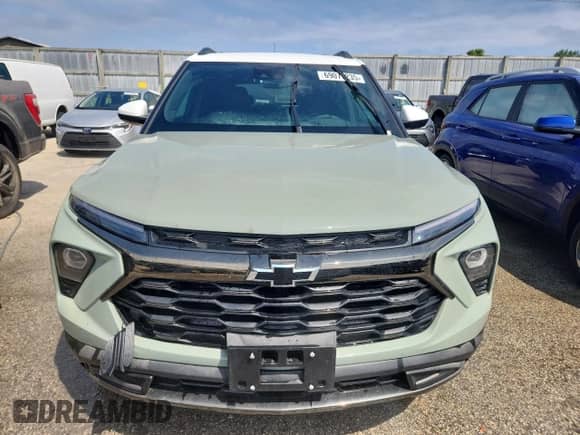 2025 Chevrolet TrailBlazer ACTIV с VIN KL79MVSL4SB073859, выставлен на аукционе Copart как лот 69077235 с пробегом Не указан миль и Списание • Salvage title. История ставок и продаж доступна на DreamBid. Изображение 5.