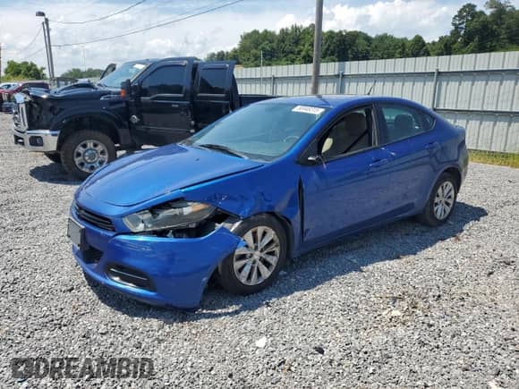 2014 Dodge Dart SXT with VIN 1C3CDFBB5ED669713, listed as a Copart auction lot 66948315 with 133,320 mi miles and Salvage title. Bid and sale history available at DreamBid. Image 1.