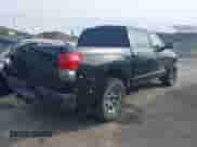 2010 Toyota Tundra Limited z VIN 5TFHY5F18AX127838, wystawiony jako IAAI lot #41934888 z przebiegiem 271 257 mil mil oraz . Historia ofert i sprzedaży dostępna na DreamBid. Obrazek 4.