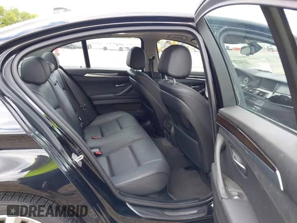 2016 BMW 5 Series 528i xDrive с VIN WBA5A7C51GG644530, выставлен на аукционе IAAI как лот 42750299 с пробегом 131 224 миль миль и . История ставок и продаж доступна на DreamBid. Изображение 8.