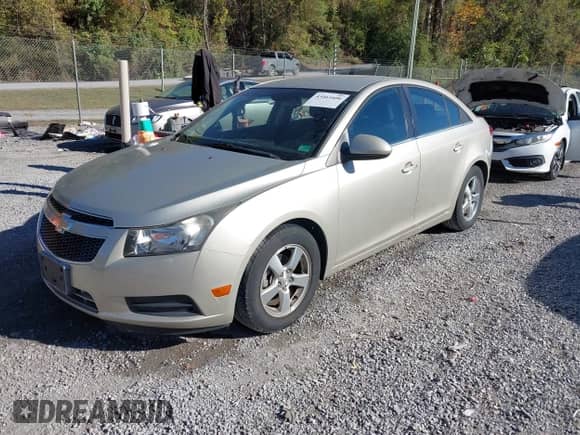 2013 Chevrolet Cruze 1LT с VIN 1G1PC5SB2D7223809, выставлен на аукционе IAAI как лот 43461606 с пробегом 87 002 миль миль и . История ставок и продаж доступна на DreamBid. Изображение 17.