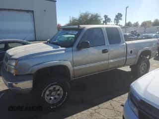 2003 Chevrolet Silverado 1500 LT с VIN 1GCEK19T33E302540, выставлен на аукционе Copart как лот 85903575 с пробегом 219 933 миль миль и Чистый • Clean title. История ставок и продаж доступна на DreamBid. Изображение 1.