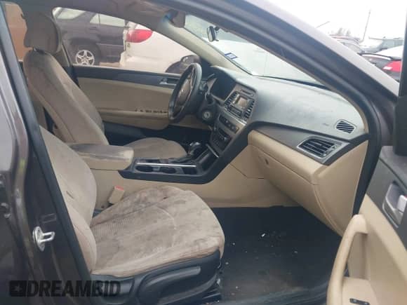 2017 Hyundai Sonata SE с VIN 5NPE24AF1HH492949, выставлен на аукционе IAAI как лот 41302869 с пробегом 189 349 миль миль и . История ставок и продаж доступна на DreamBid. Изображение 5.