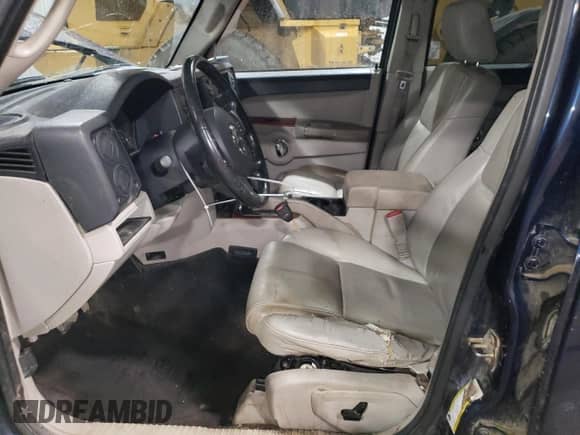 2006 Jeep Commander Limited с VIN 1J8HG58216C259596, выставлен на аукционе Copart как лот 81297695 с пробегом 177 027 миль миль и Списание • Salvage title. История ставок и продаж доступна на DreamBid. Изображение 7.