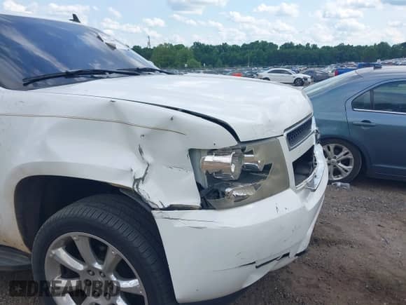2007 Chevrolet Tahoe LS с VIN 1GNFC13J57R313666, выставлен на аукционе IAAI как лот 42511253 с пробегом 374 689 миль миль и . История ставок и продаж доступна на DreamBid. Изображение 6.