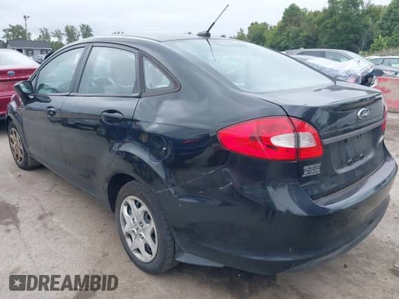 2013 Ford Fiesta S z VIN 3FADP4AJ2DM175189, wystawiony jako IAAI lot #43185551 z przebiegiem 114 768 mil mil oraz . Historia ofert i sprzedaży dostępna na DreamBid. Obrazek 13.