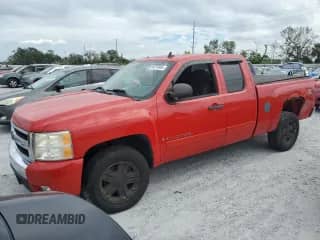 2007 Chevrolet Silverado 1500 1LT z VIN 1GCEK19057Z644446, wystawiony jako Copart lot #80270965 z przebiegiem 199 262 mil mil oraz Czysty tytuł • Clean title. Historia ofert i sprzedaży dostępna na DreamBid. Obrazek 1.