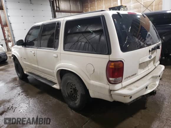 2001 Ford Explorer with VIN 1FMDU85P81ZA00346, listed as a Copart auction lot 45863385 with 212,494 mi miles and Non repairable. Bid and sale history available at DreamBid. Image 2.