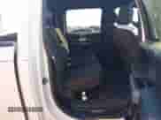 2017 Ford F-150 XLT z VIN 1FTEW1CP7HKC23929, wystawiony jako IAAI lot #43463704 z przebiegiem 114 618 mil mil oraz . Historia ofert i sprzedaży dostępna na DreamBid. Obrazek 8.