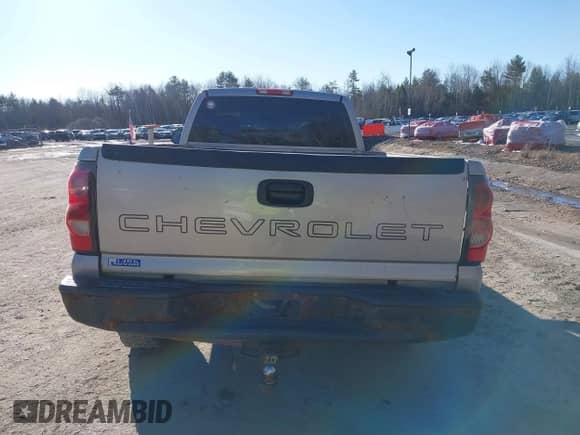 2006 Chevrolet Silverado 1500 Work Truck с VIN 3GCEK14VX6G180393, выставлен на аукционе IAAI как лот 41875043 с пробегом 107 441 миль миль и . История ставок и продаж доступна на DreamBid. Изображение 8.