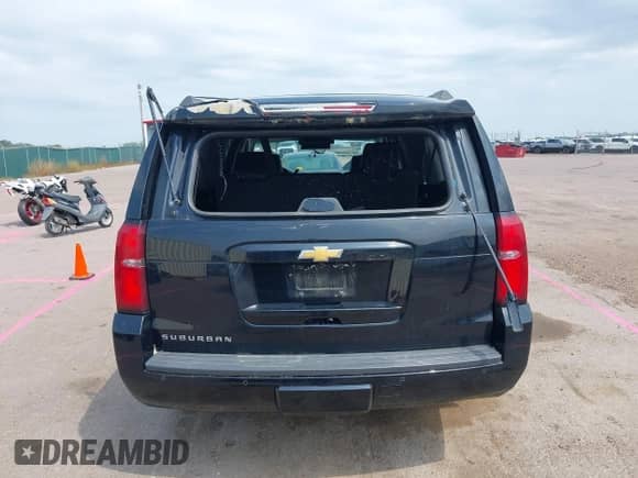 2018 Chevrolet Suburban LT z VIN 1GNSKHKC8JR357889, wystawiony jako IAAI lot #42908875 z przebiegiem 160 473 mil mil oraz . Historia ofert i sprzedaży dostępna na DreamBid. Obrazek 16.