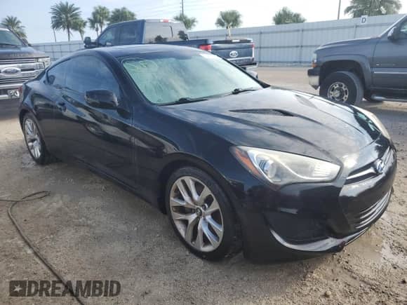 2013 Hyundai Genesis Coupe 2.0T с VIN KMHHT6KD4DU088767, выставлен на аукционе Copart как лот 75991574 с пробегом Не указан миль и На запчасти • Non repairable. История ставок и продаж доступна на DreamBid. Изображение 4.