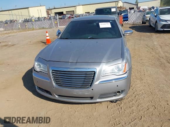 2011 Chrysler 300 C с VIN 2C3CK6CT0BH524008, выставлен на аукционе IAAI как лот 43204781 с пробегом 189 223 миль миль и . История ставок и продаж доступна на DreamBid. Изображение 6.