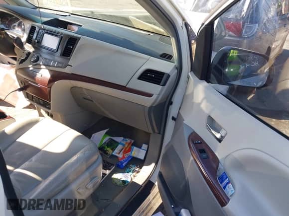 2013 Toyota Sienna XLE AAS with VIN 5TDYK3DC1DS341977, listed as a IAAI auction lot 41418311 with Not provided miles and . Bid and sale history available at DreamBid. Image 5.