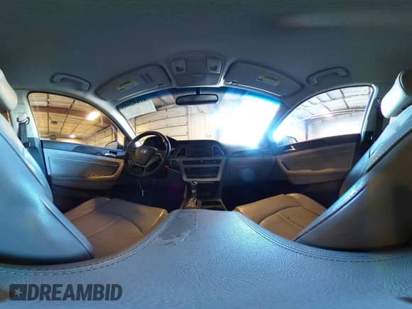 2015 Hyundai Sonata Sport z VIN 5NPE34AF8FH194098, wystawiony jako IAAI lot #41642055 z przebiegiem 123 683 mil mil oraz . Historia ofert i sprzedaży dostępna na DreamBid. Obrazek 19.