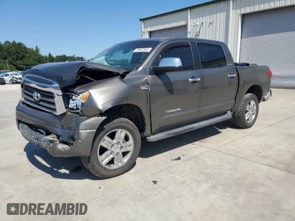 2008 Toyota Tundra Limited z VIN 5TBDV58188S511325, wystawiony jako Copart lot #70497545 z przebiegiem 161 513 mil mil oraz Szkoda całkowita • Salvage title. Historia ofert i sprzedaży dostępna na DreamBid. Obrazek 1.