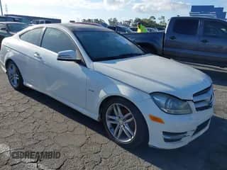 2012 Mercedes-Benz C 250 с VIN WDDGJ4HB5CF771439, выставлен на аукционе IAAI как лот 43199556 с пробегом 102 608 миль миль и . История ставок и продаж доступна на DreamBid. Изображение 1.