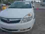2009 Saturn Aura XR z VIN 1G8ZV57B99F164056, wystawiony jako IAAI lot #42642565 z przebiegiem 117 714 mil mil oraz . Historia ofert i sprzedaży dostępna na DreamBid. Obrazek 6.