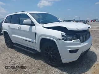 2018 Jeep Grand Cherokee Altitude z VIN 1C4RJFAG0JC293904, wystawiony jako IAAI lot #42684825 z przebiegiem 136 411 mil mil oraz . Historia ofert i sprzedaży dostępna na DreamBid. Obrazek 1.