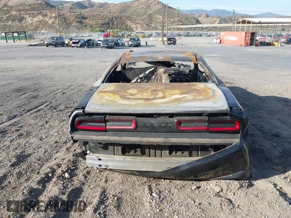 2015 Dodge Challenger SXT с VIN 2C3CDZAG0FH706668, выставлен на аукционе IAAI как лот 42481862 с пробегом Не указан миль и . История ставок и продаж доступна на DreamBid. Изображение 15.