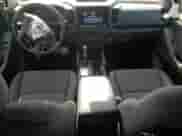 2024 Nissan Frontier SV z VIN 1N6ED1EJ9RN675683, wystawiony jako Copart lot #59752255 z przebiegiem 11 591 mil mil oraz Szkoda całkowita • Salvage title. Historia ofert i sprzedaży dostępna na DreamBid. Obrazek 8.