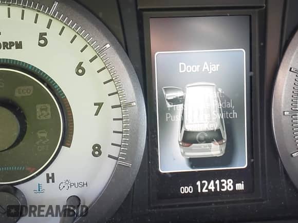 2015 Toyota Sienna SE with VIN 5TDXK3DC6FS627578, listed as a IAAI auction lot 41568684 with 124,138 mi miles and . Bid and sale history available at DreamBid. Image 15.