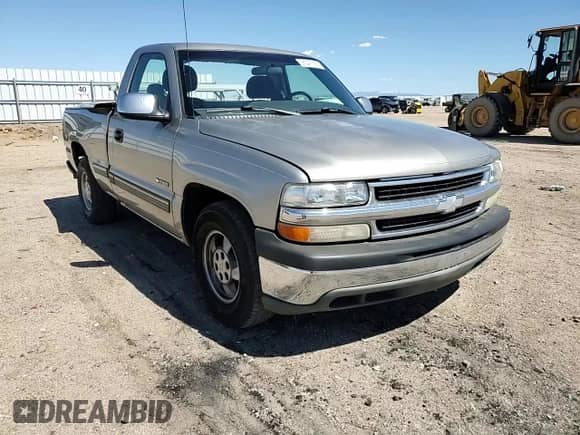 2000 Chevrolet Silverado 1500 LS with VIN 1GCEC14W6YZ253008, listed as a Copart auction lot 56347145 with 376,076 mi miles and Salvage title. Bid and sale history available at DreamBid. Image 13.
