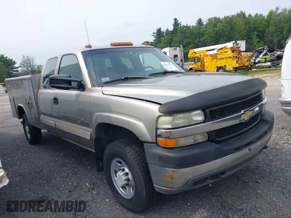 2002 Chevrolet Silverado 2500HD LS z VIN 1GCHC29142E259923, wystawiony jako IAAI lot #42919374 z przebiegiem 236 789 mil mil oraz . Historia ofert i sprzedaży dostępna na DreamBid. Obrazek 6.
