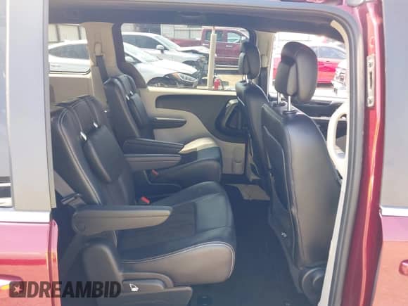 2020 Dodge Grand Caravan SXT with VIN 2C4RDGCG6LR200761, listed as a IAAI auction lot 42918321 with 86,293 mi miles and . Bid and sale history available at DreamBid. Image 8.