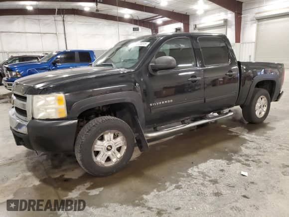 2011 Chevrolet Silverado 1500 LT with VIN 3GCPKSE34BG166463, listed as a Copart auction lot 80720315 with 268,444 mi miles and Salvage title. Bid and sale history available at DreamBid. Image 1.