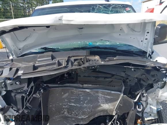 2025 Chevrolet Express Cargo с VIN 1GCWGBFP0S1214067, выставлен на аукционе IAAI как лот 43378777 с пробегом 10 995 миль миль и . История ставок и продаж доступна на DreamBid. Изображение 10.