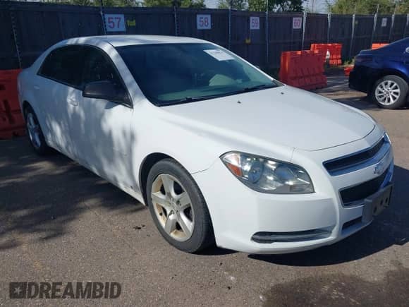 2009 Chevrolet Malibu 1LS with VIN 1G1ZG57BX9F114212, listed as a IAAI auction lot 43249034 with 21,723 mi miles and . Bid and sale history available at DreamBid. Image 1.