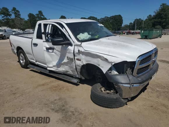 2018 Ram 1500 Tradesman z VIN 1C6RR6FT6JS317845, wystawiony jako Copart lot #71666175 z przebiegiem 142 903 mil mil oraz Szkoda całkowita • Salvage title. Historia ofert i sprzedaży dostępna na DreamBid. Obrazek 4.