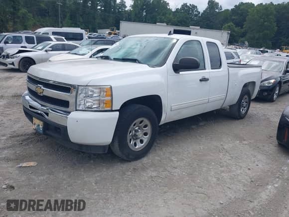 2011 Chevrolet Silverado 1500 LT z VIN 1GCRCSEA0BZ132671, wystawiony jako IAAI lot #43030753 z przebiegiem 107 371 mil mil oraz . Historia ofert i sprzedaży dostępna na DreamBid. Obrazek 18.