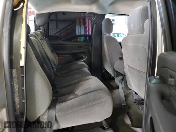 2004 Chevrolet Silverado 2500 LT с VIN 1GCGC23U34F209266, выставлен на аукционе Copart как лот 79919774 с пробегом 198 491 миль миль и Списание • Salvage title. История ставок и продаж доступна на DreamBid. Изображение 10.