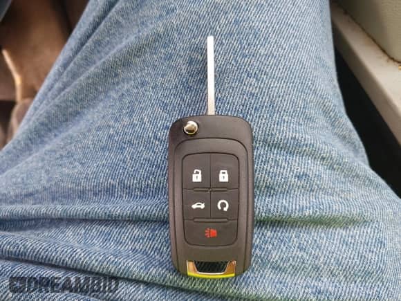 2010 Chevrolet Equinox 2LT z VIN 2CNFLPEY0A6335434, wystawiony jako IAAI lot #43247610 z przebiegiem 247 340 mil mil oraz . Historia ofert i sprzedaży dostępna na DreamBid. Obrazek 11.