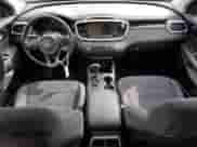 2018 Kia Sorento LX z VIN 5XYPGDA3XJG409399, wystawiony jako Copart lot #70775525 z przebiegiem 107 898 mil mil oraz Szkoda całkowita • Salvage title. Historia ofert i sprzedaży dostępna na DreamBid. Obrazek 8.